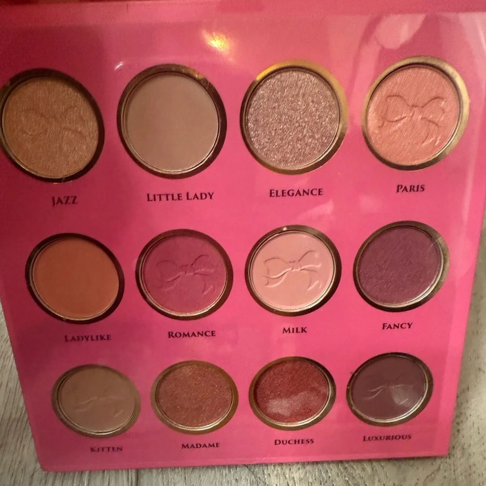 Disney’s The Aristocats Eyeshadow Palette, Aristocats Marie Eyeshadow Palette